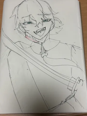 剣を構えた怪しい笑顔