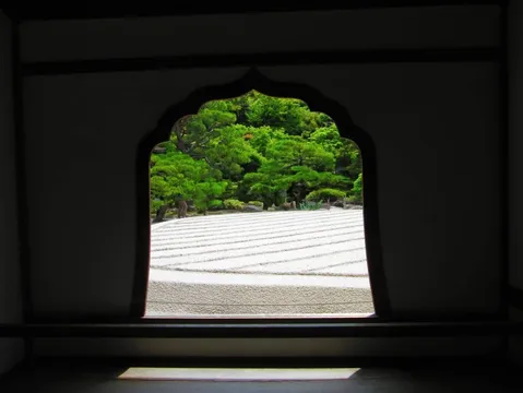 額縁の庭園