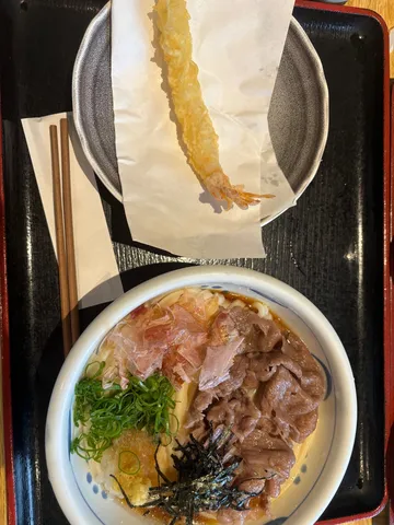 海老天の隣でうどんが待っている