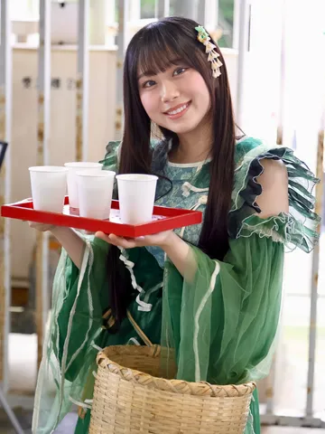 鮮やかな緑と優しい笑顔