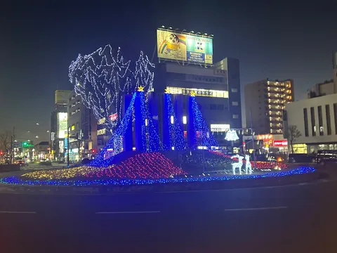 煌めく夜の街角イルミネーション