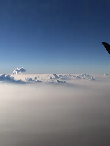 雲海に浮かぶ空の旅