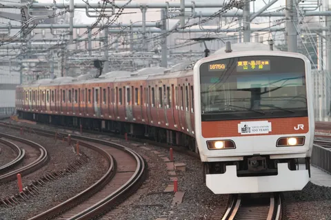 鉄路に響く、百年の息吹