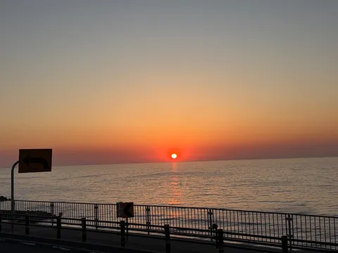 夕日さん、そろそろ左ですか？