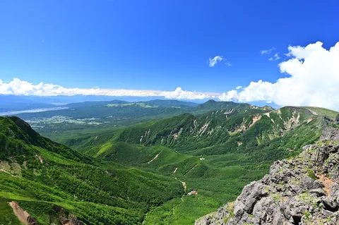 青と緑の風景旅路