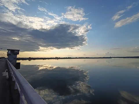 水面鏡