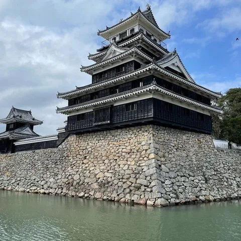 石垣と城が紡ぐ静かな時