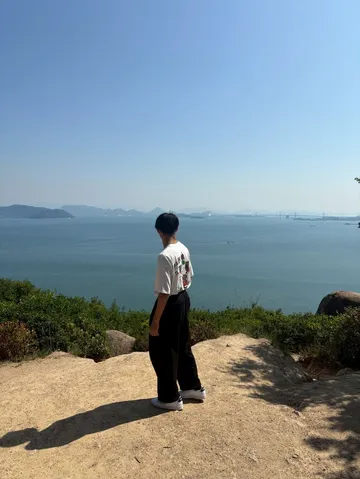 視線の先、広がる海と空