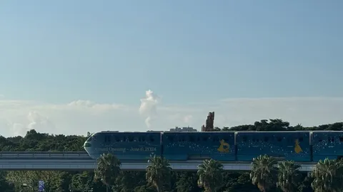 未来への旅立ち、夢のモノレール