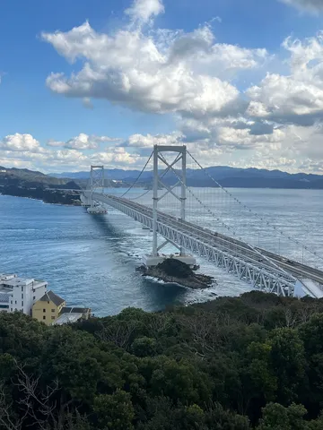 大自然と人工美が織りなす絶景