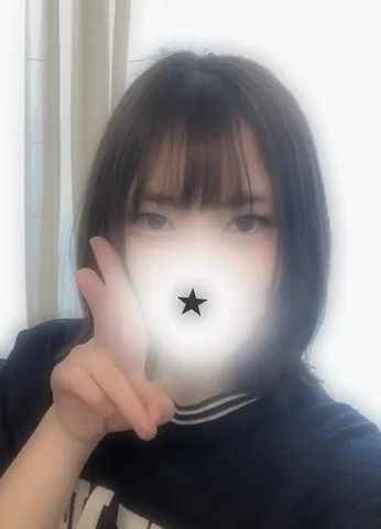 無邪気なピースサインと星の魔法