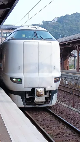 白銀の先頭車両の静寂