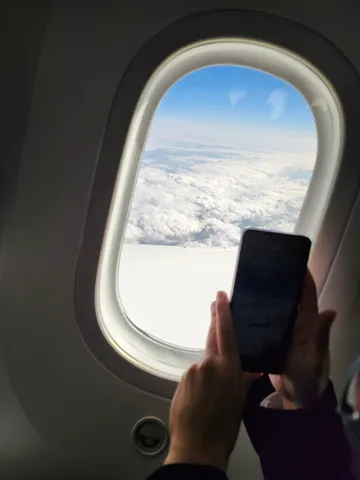 空撮スマホ、雲海に沈む