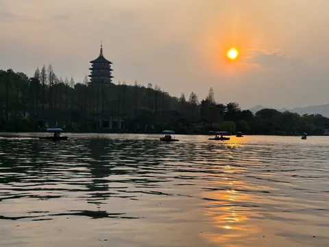 夕方の西湖