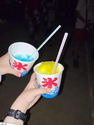 夜空に輝く、夏の甘い誘惑