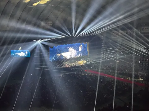 光と影が織りなす壮大なステージ