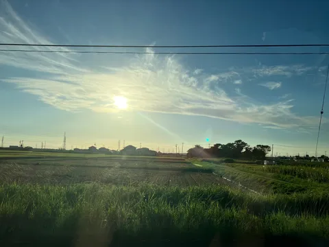 夕陽が染める田園風景