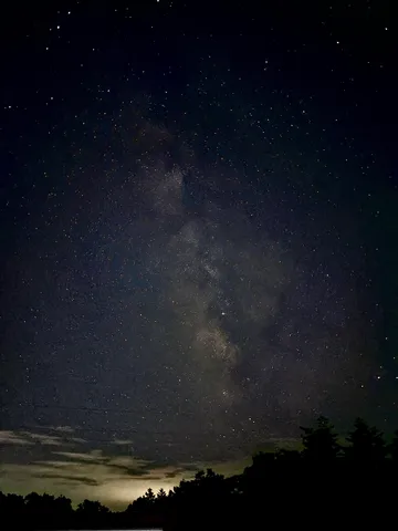 天の川が瞬く夜空