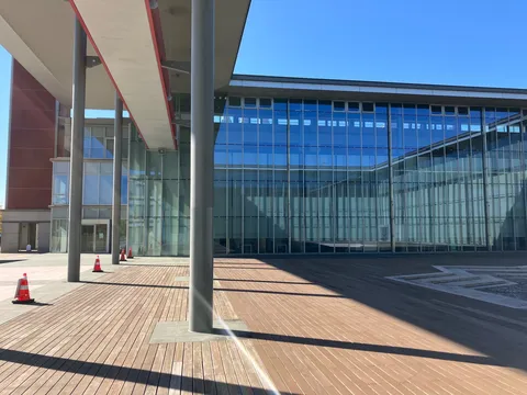 光を映すガラスの空間