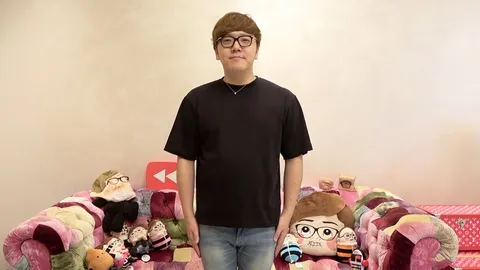 ぬいぐるみとソファでチルタイム