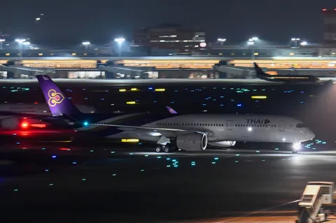 夜を駆けるThai Airways