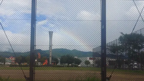 俺らは檻の中
