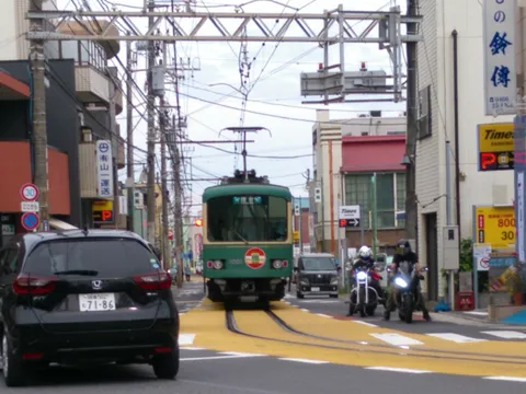 ラストランを控えて併用軌道区間を走る