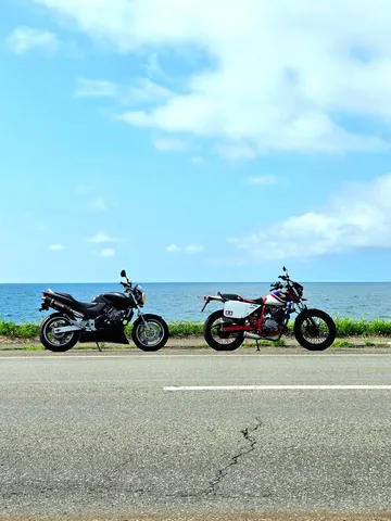 海沿いを駆ける相棒