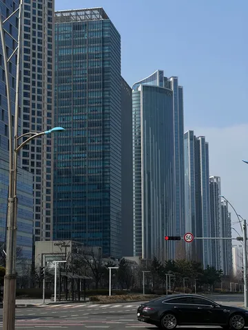 青き高層街の静景