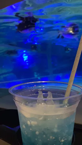 水中世界の青い誘惑