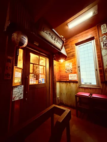 昭和レトロな灯りが誘う夜