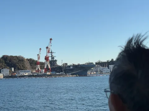 悠久の時を刻む軍港の風景