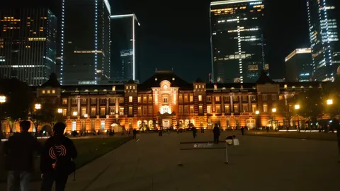 煌めく夜景と歴史的建造物
