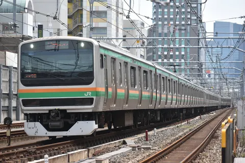 高架線を往く、日常の鼓動