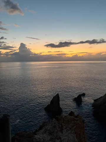 空と海が織りなす、静寂のグラデーション