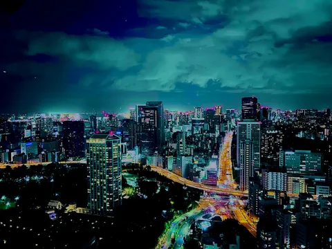 雲下に灯る夜景