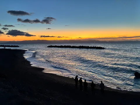 空と海、静かな夕暮れ