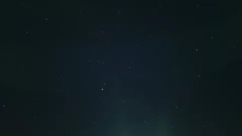 無限の宇宙、星屑の輝き