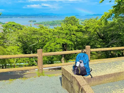 旅立ちを予感させる、水辺の絶景