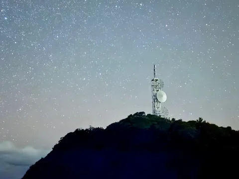 星空にそびえる塔