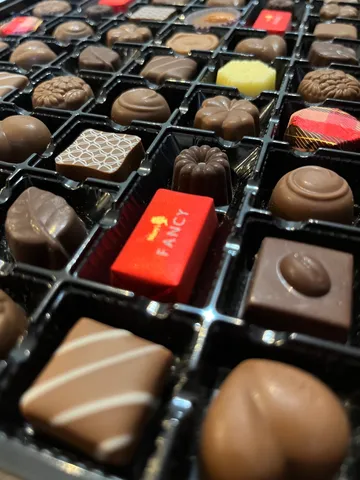宝石箱のようなチョコレート