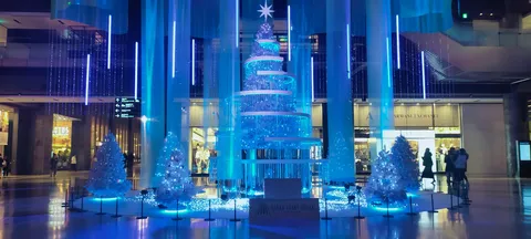 まぶしすぎ青色クリスマス