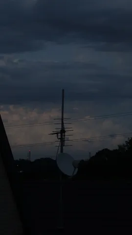 静寂の雷雨前線