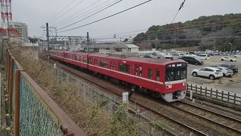 赤い電車が駆ける日常