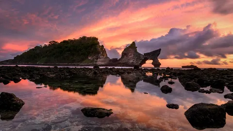 AIも唸る！夕焼けと奇岩の絶景