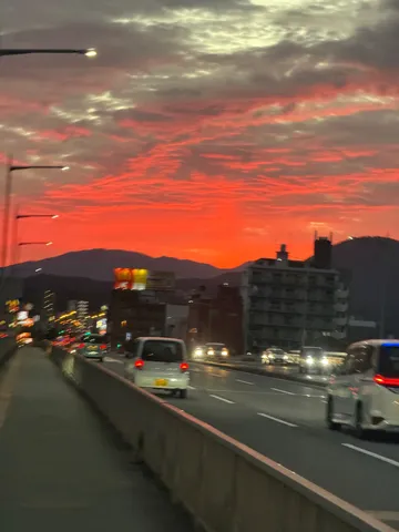 赤く染まる街の瞬間