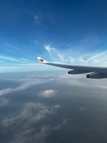 雲海の上を旅する。