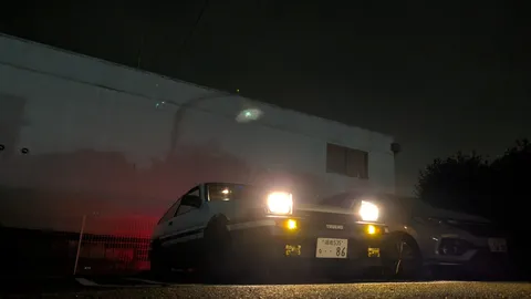 夜の駐車場に佇む86