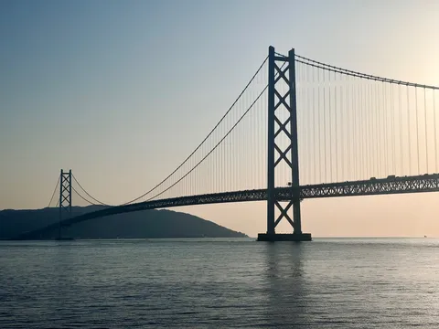 たそがれ時の大橋