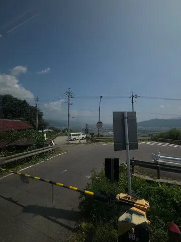 夏の終わりの一本道